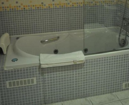 Foto de la bañera de hidromasaje en la Suite Junior