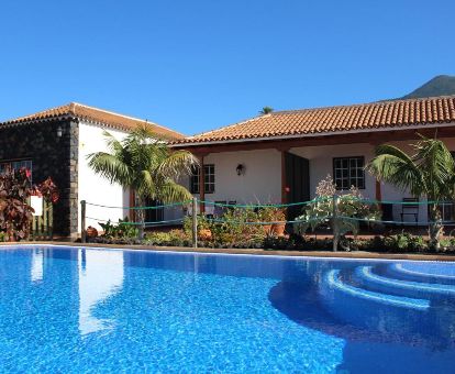Hermoso alojamiento independiente con piscina privada, ideal para parejas.