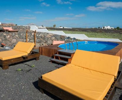 Foto de la piscina al aire libre disponible todo el año de este coqueto hotel boutique.