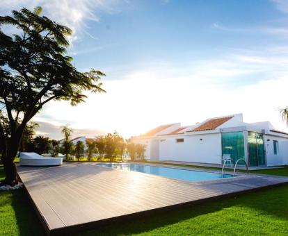 Foto de la Villa con piscina privada del alojamiento.