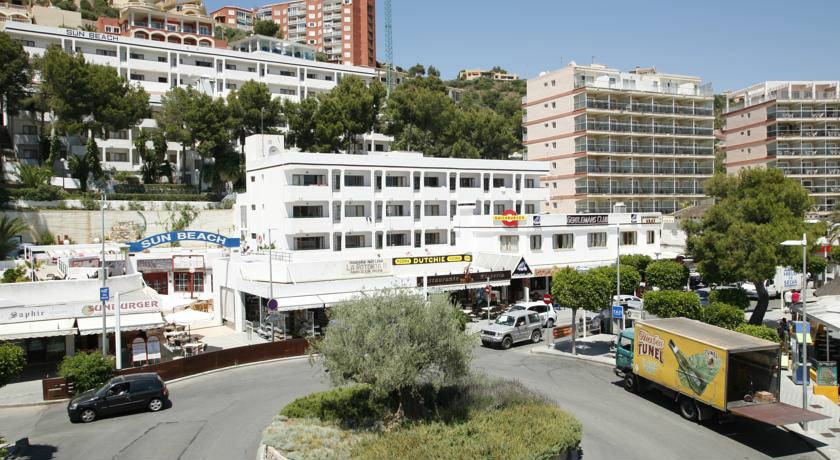 Vistas de la fachada del hotel Sun Beach