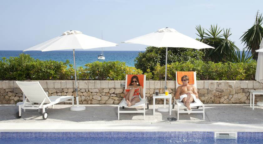 Exteriores del hotel Luabay La Cala