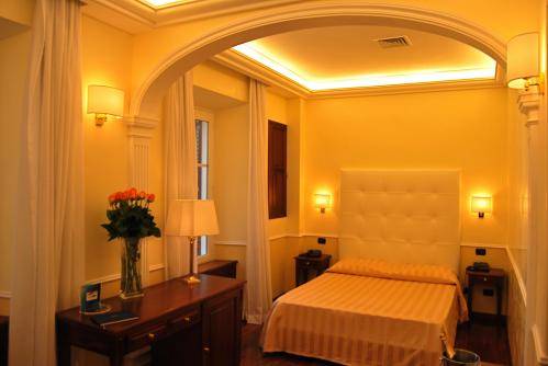 habitación romántica del Hotel Ludovisi Luxury Rooms