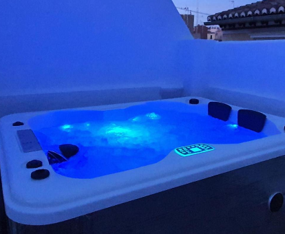 Foto del jacuzzi en la terraza