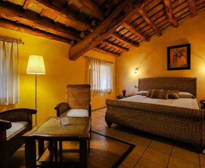 Una de las coquetas habitaciones de este hotel ideal para estancias en pareja.