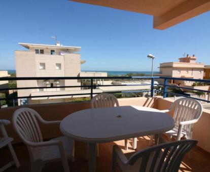 Foto de las instalaciones de este alojamiento con vistas al mar.