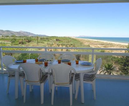 Foto de las instalaciones de este apartamento con vistas al mar.