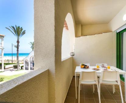 Foto de las instalaciones de este apartamento con vistas al mar.