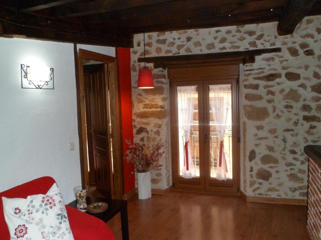 Foto del interior del acogedor apartamento de un dormitorio de este establecimiento rural.