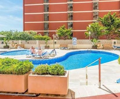 Foto de las piscinas al aire libre disponible todo el año de este complejo de apartamentos.