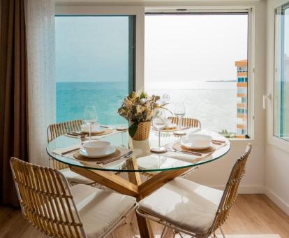 Foto de las instalaciones de este apartamento con vistas al mar.