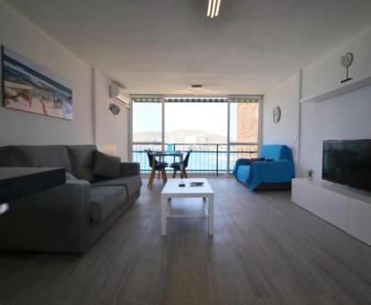 Foto de las instalaciones de este apartamento con vistas al mar.
