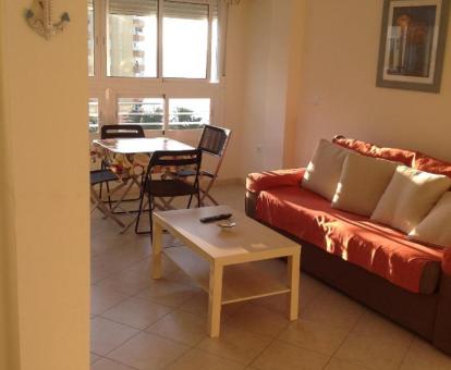 Foto de las instalaciones de este apartamento con vistas al mar.