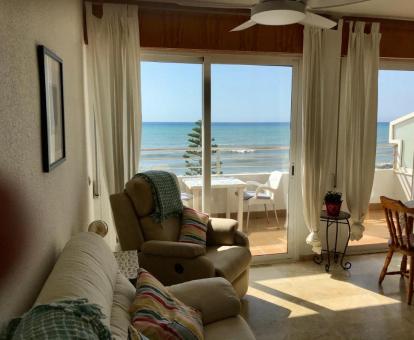 Foto de las instalaciones de este apartamento con vistas al mar.