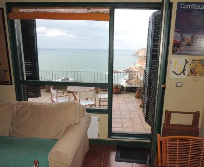 Foto de las vistas al mar desde el interior del apartamento.