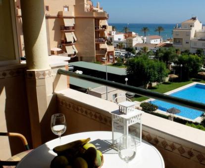 Foto de las instalaciones de este apartamento con vistas al mar.