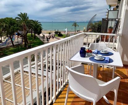 Foto de las instalaciones de este apartamento con vistas al mar.