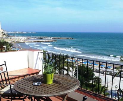 Foto de las instalaciones de este apartamento con vistas al mar.