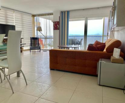 Foto de las instalaciones de este apartamento con vistas al mar.