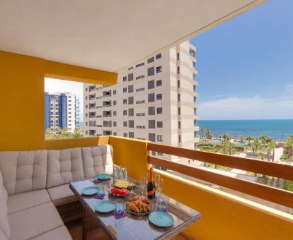 Foto de las instalaciones de este apartamento con vistas al mar.