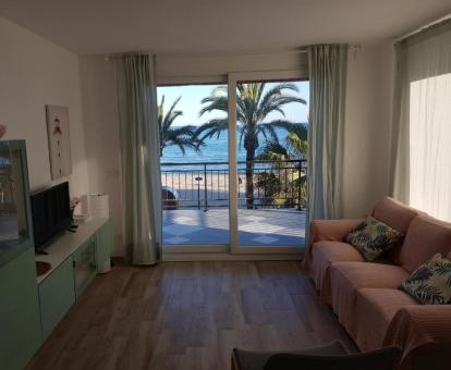 Foto de las instalaciones de este apartamento con vistas al mar.