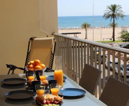 Foto de las instalaciones de este apartamento con vistas al mar.