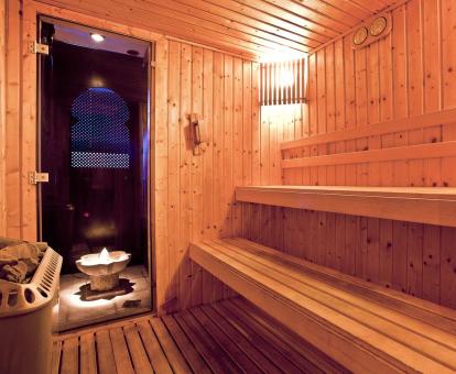 Foto de la sauna de las instalaciones de spa del alojamiento.