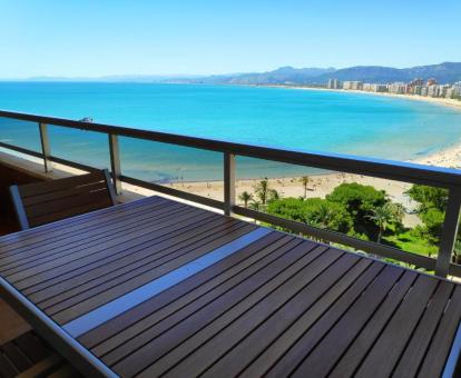 Foto de las instalaciones de este hotel con vistas al mar.