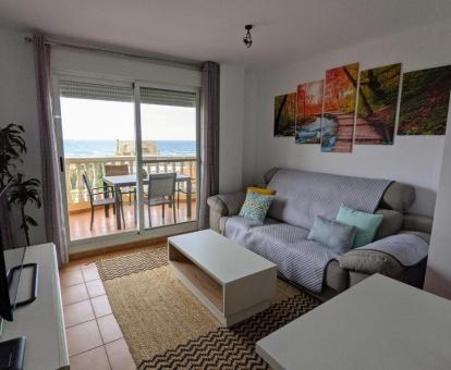 Foto de las instalaciones de este alojamiento con vistas al mar.