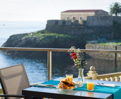 Foto de las vistas al mar desde una de las habitaciones.