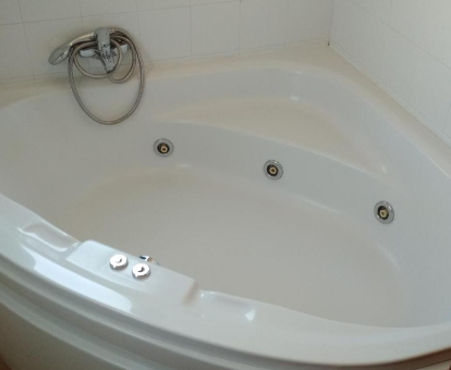 Foto de la bañera de hidromasaje en la casa