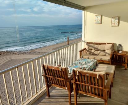 Foto de las instalaciones de este apartamento con vistas al mar.