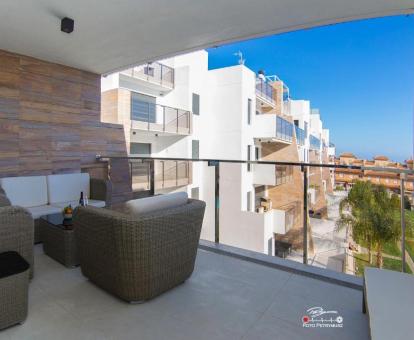 Foto de las instalaciones de este apartamento con vistas al mar.