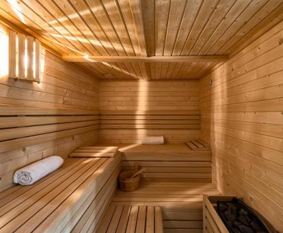 Foto de la sauna del centro de bienestar del hotel.