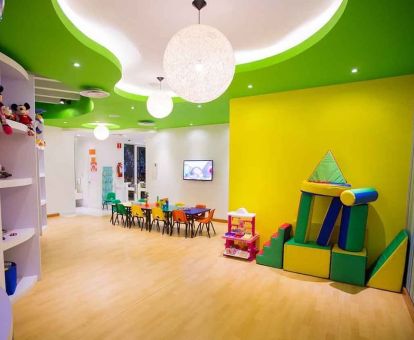 Foto de este hotel con servicio de guardería para niños.