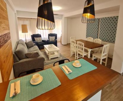 Foto de las instalaciones de este apartamento con vistas al mar.