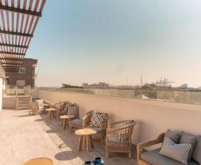 Foto de las instalaciones de este apartamento con vistas al mar.