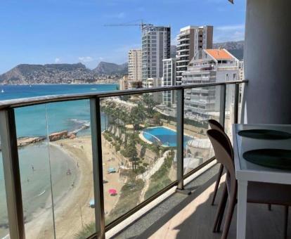 Foto de las instalaciones de este apartamento con vistas al mar.