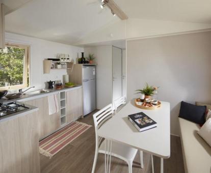 Foto de las instalaciones de este hotel con vistas al mar.