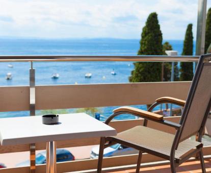 Foto de las instalaciones de este hotel con vistas al mar.