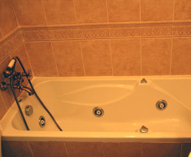 Foto de la bañera de hidromasaje de la Casa Rural Nuri de Rei A y B, en Castellón