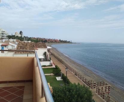 Foto de las instalaciones de este apartamento con vistas al mar.