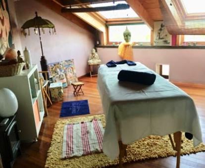 Foto de la sala de masajes y tratamientos del hotel.