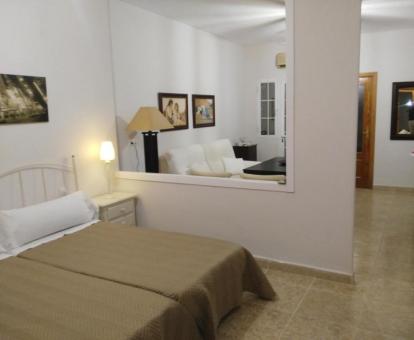 Foto del interior de este acogedor apartamento de un dormitorio.