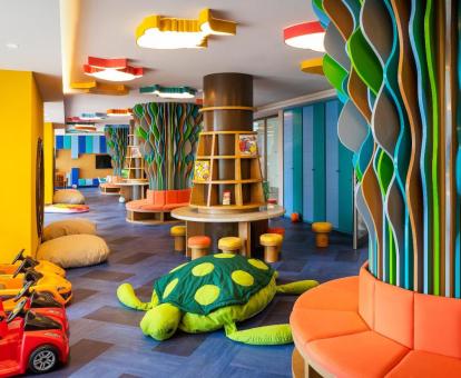 Foto de este hotel con servicio de guardería para niños.