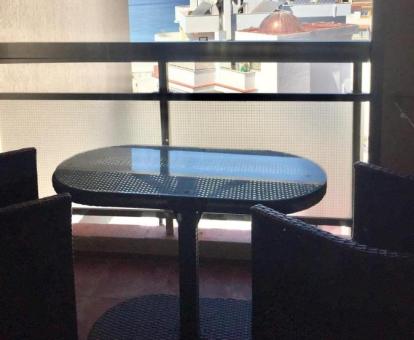 Foto de las instalaciones de este apartamento con vistas al mar.