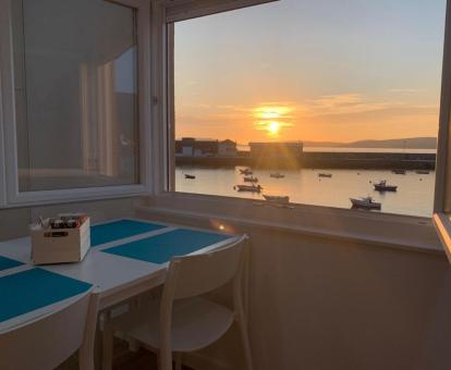 Foto de las vistas al mar desde el comedor del apartamento.