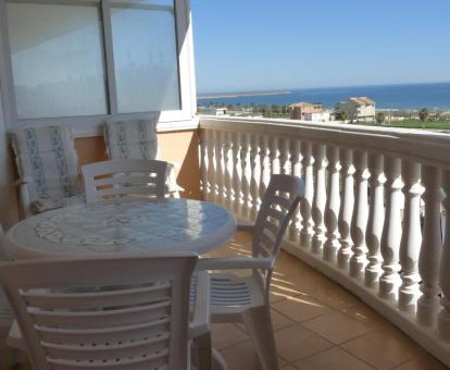 Foto de las instalaciones de este apartamento con vistas al mar.