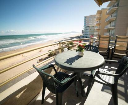 Foto de las instalaciones de este apartamento con vistas al mar.