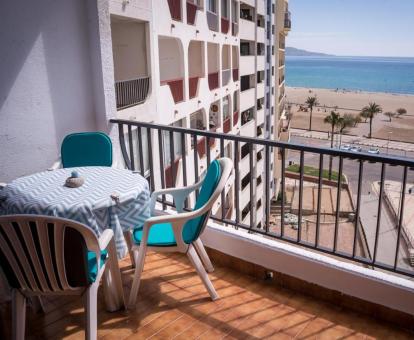 Foto de las instalaciones de este apartamento con vistas al mar.